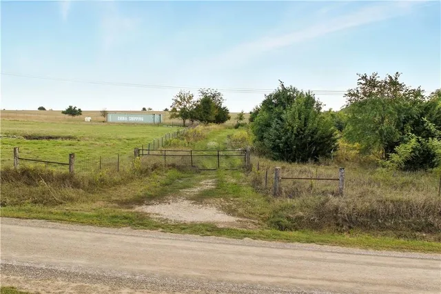 $349,950 | 1369 North 550 Road, Baldwin City, KS 66006