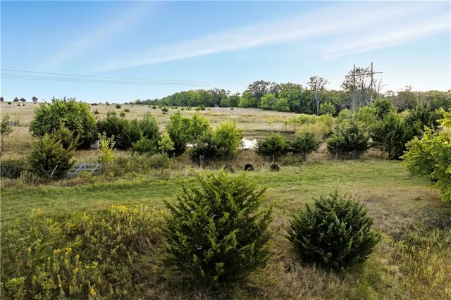 $349,950 | 1369 North 550 Road, Baldwin City, KS 66006