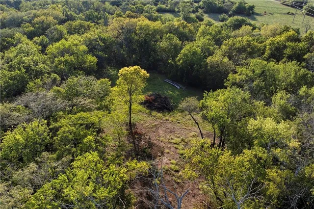 $349,950 | 1369 North 550 Road, Baldwin City, KS 66006