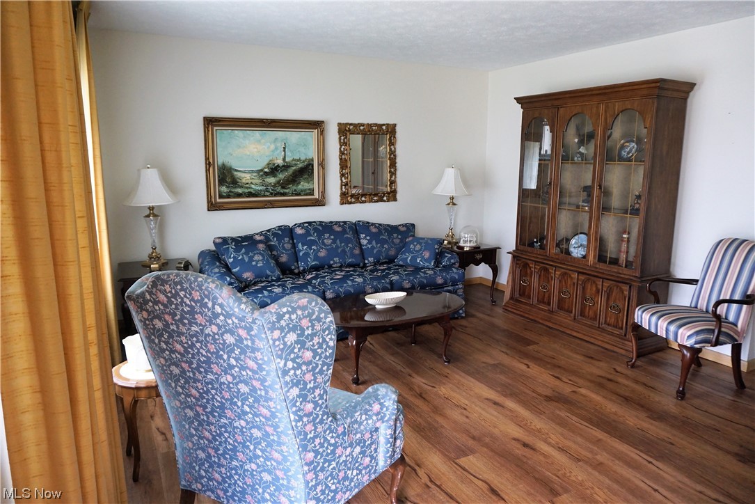 30221 Arnold Road Eastlake, OH 44095 - Photo 4 of 18