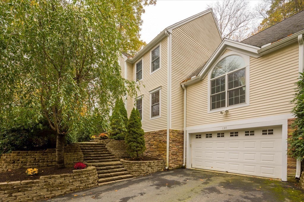 137 Nashaway Road Bolton, MA 01740 - Photo 4 of 35 Gallery Image 4