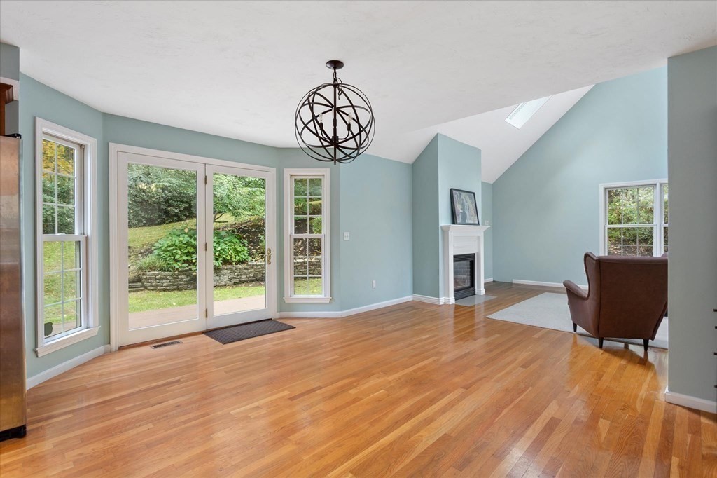 137 Nashaway Road Bolton, MA 01740 - Photo 6 of 35 Gallery Image 6