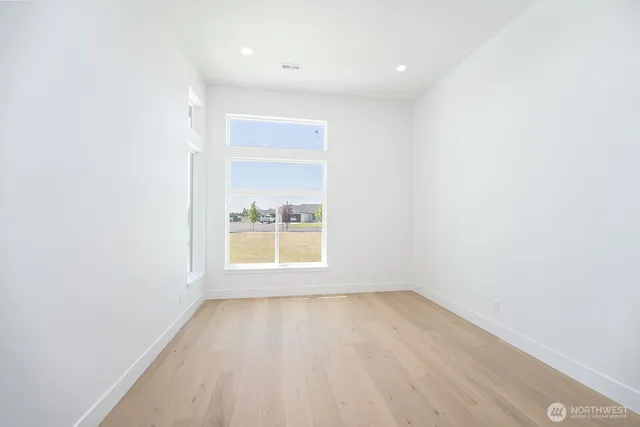 $1,149,950 | 6773 Road E Northeast, Moses Lake, WA 98837