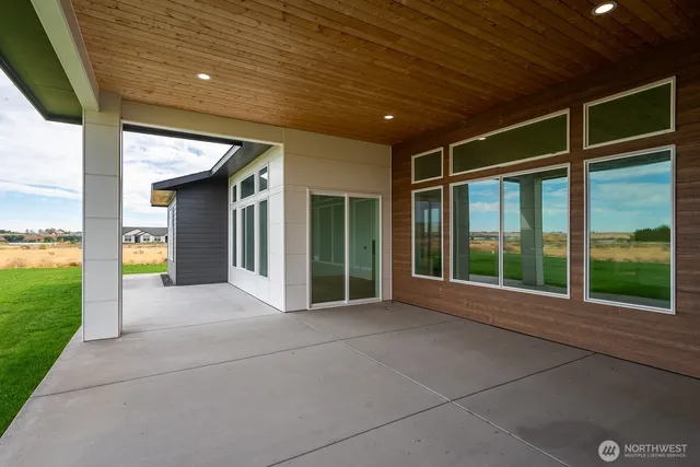 $1,149,950 | 6773 Road E Northeast, Moses Lake, WA 98837