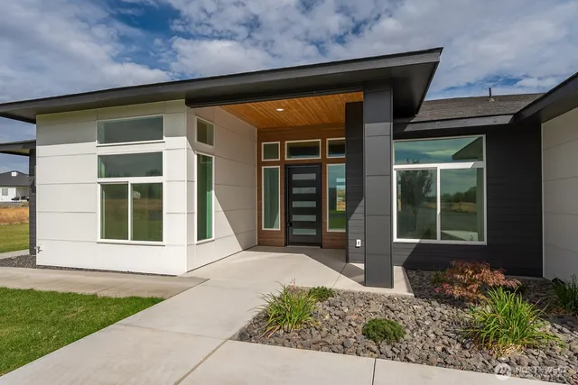 $1,149,950 | 6773 Road E Northeast, Moses Lake, WA 98837