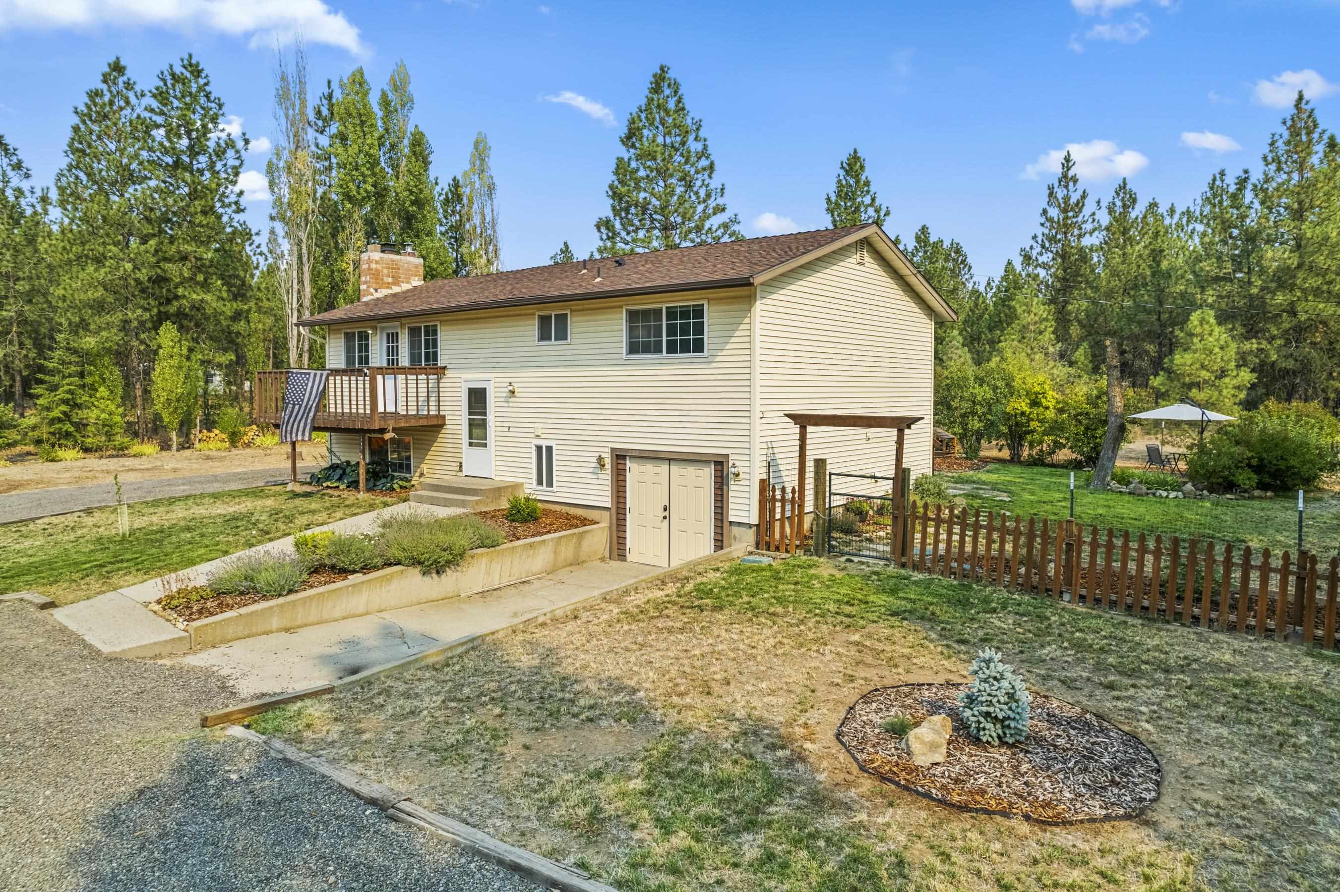 8408 West White Road Cheney, WA 99004 - Photo 3 of 49