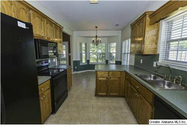 248 Victoria Station Alabaster, AL 35114 - Photo 4 of 31