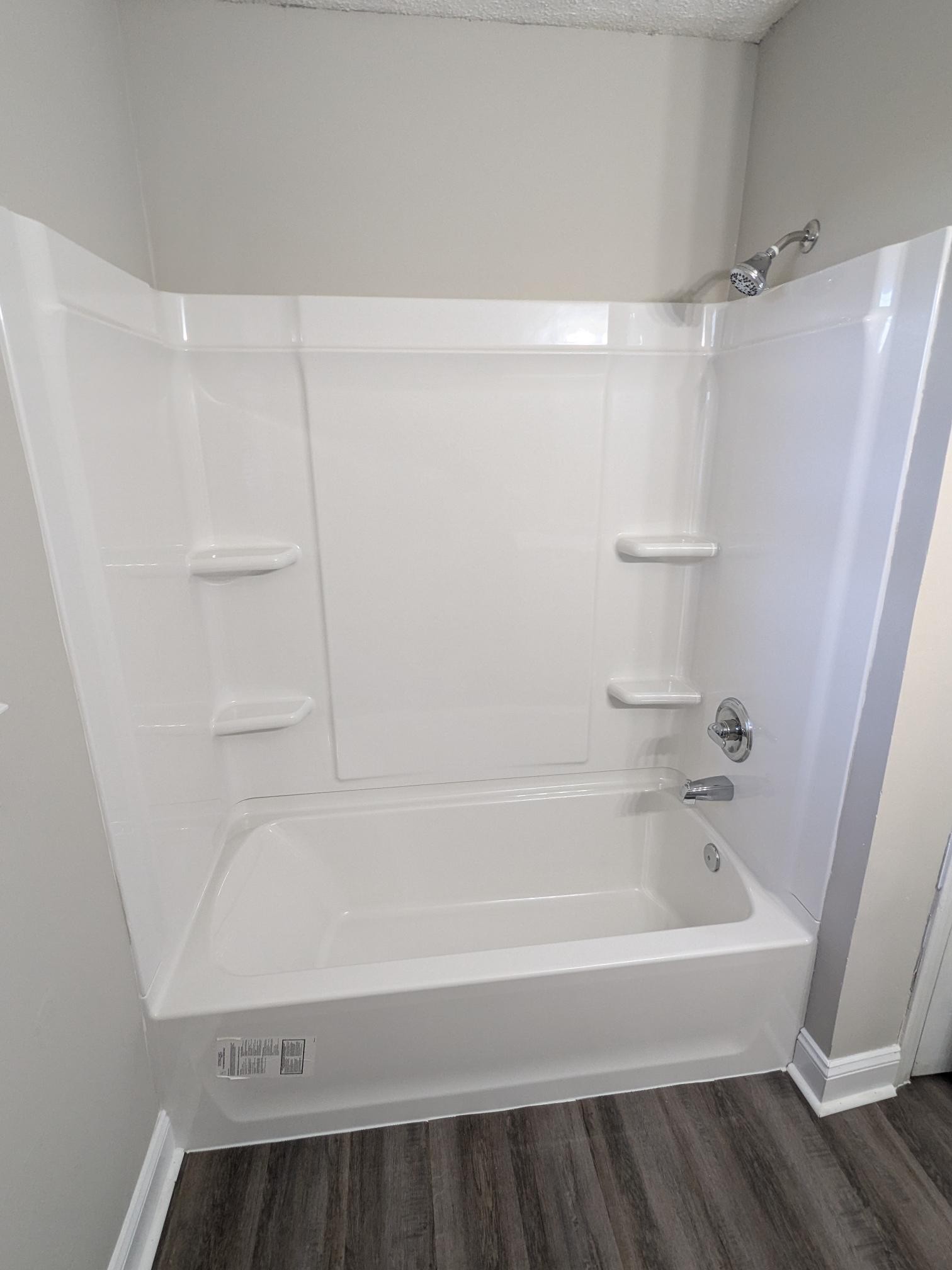 413 Shawnee Drive Columbia, TN 38401 - Photo 10 of 11 a bathroom with a bathtub