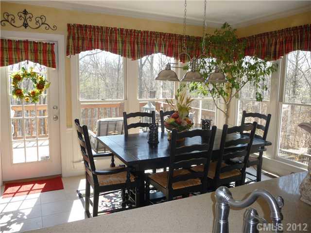 5000 Ridgetop Trail Charlotte, NC 28215 - Photo 8 of 16 Gallery Image 8