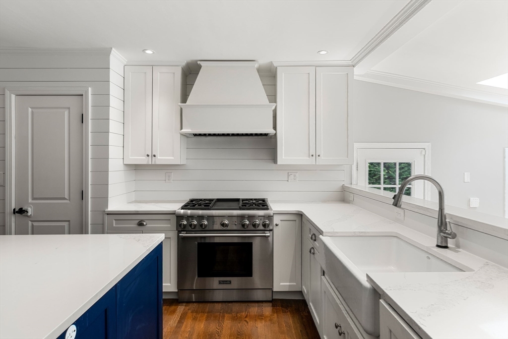 53 Windsor Road Wellesley, MA 02481 - Photo 13 of 42