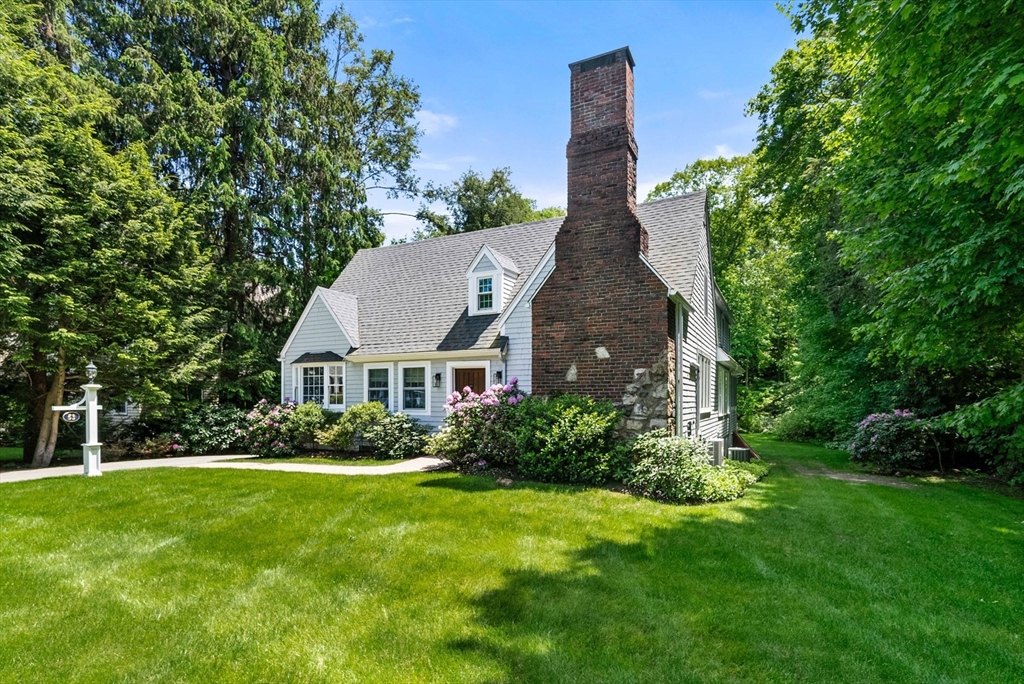53 Windsor Road Wellesley, MA 02481 - Photo 2 of 42 a view of a house with garden
