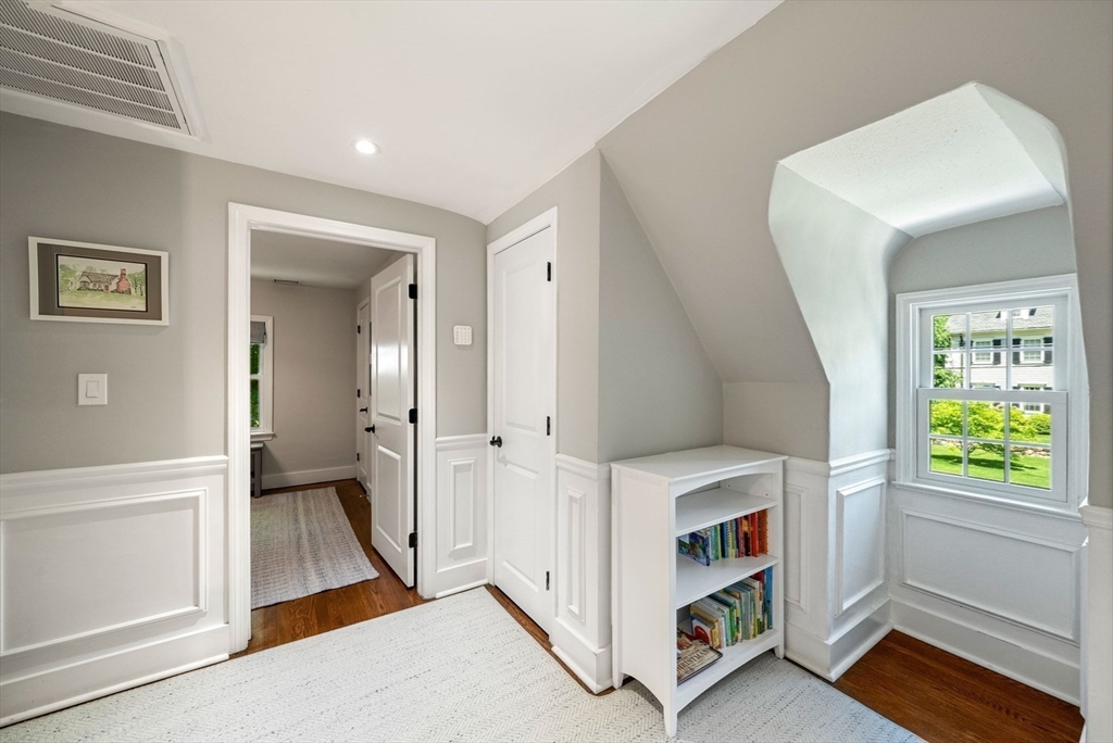 53 Windsor Road Wellesley, MA 02481 - Photo 29 of 42