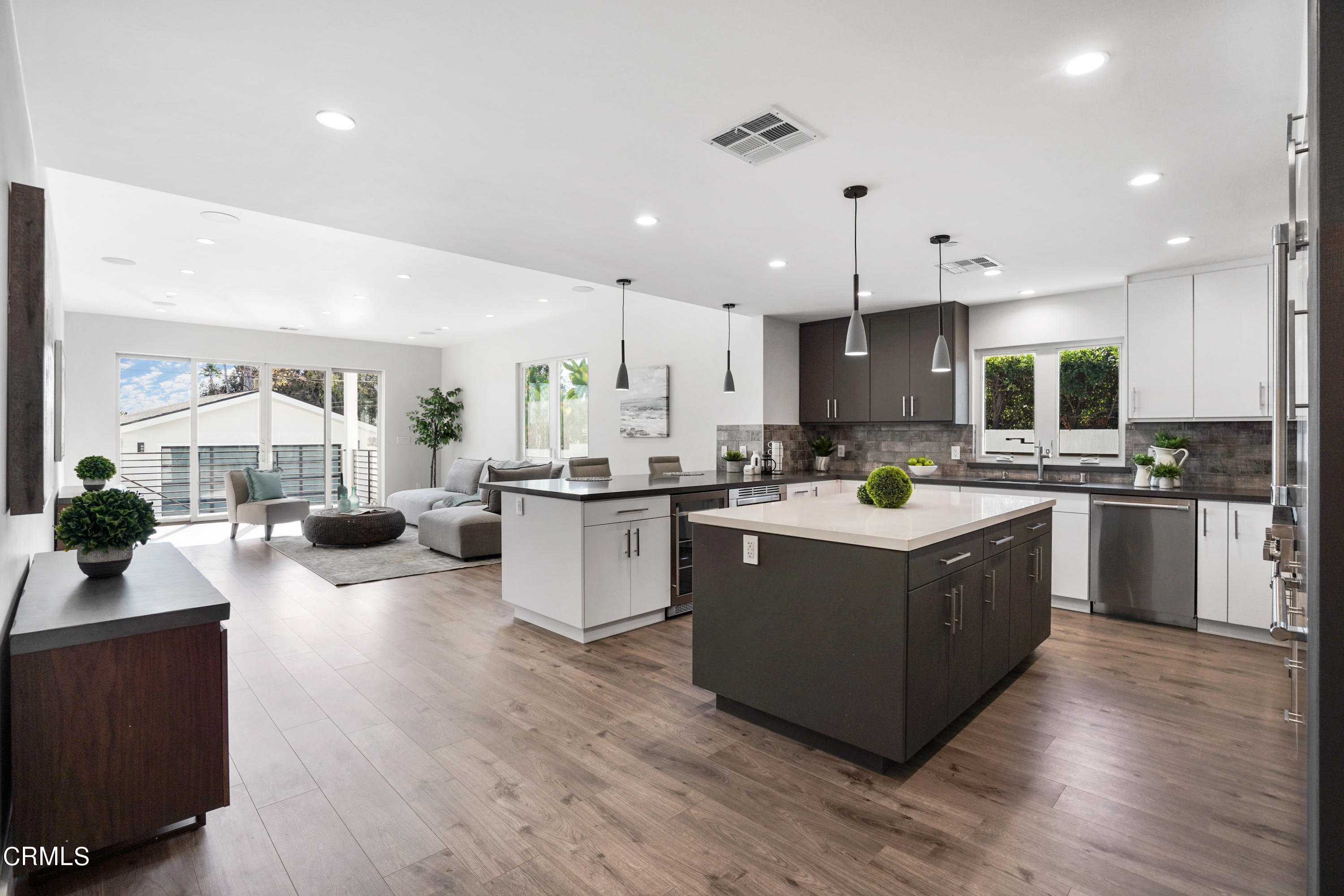 3590 Shadow Grove Road Pasadena, CA 91107 - Photo 8 of 45 DSC04870