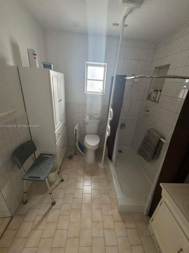 252 East 37th Street Hialeah, FL 33013 - Photo 27 of 51