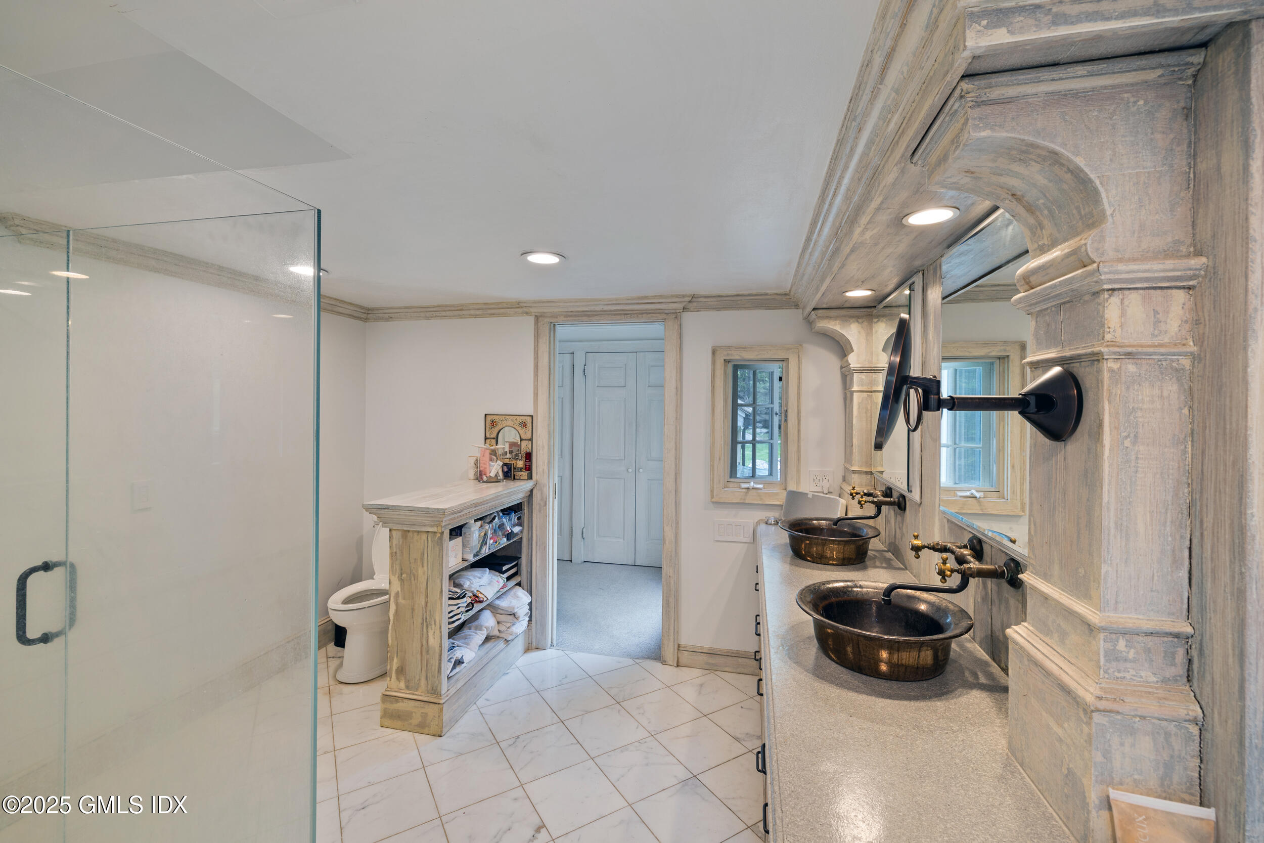 467 Laurel Road New Canaan, CT 06840 - Photo 43 of 50 a very nice looking room with a couch