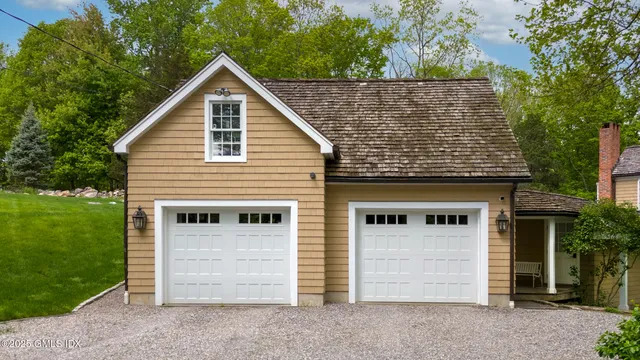a view of a house with a garage