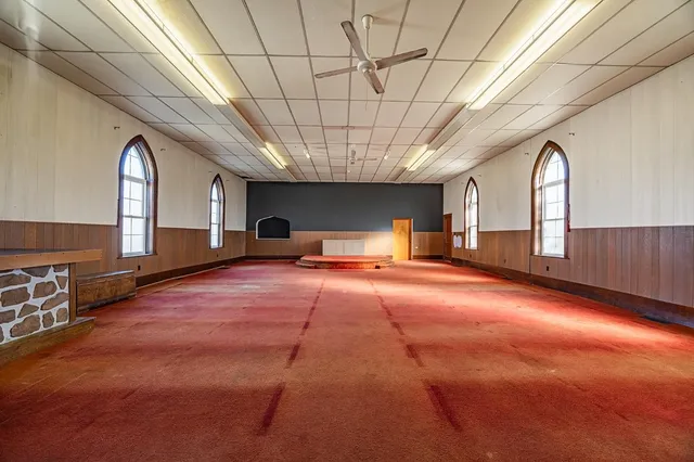 $169,900 | 8402 East County Road 200 South, New Point, IN 47240