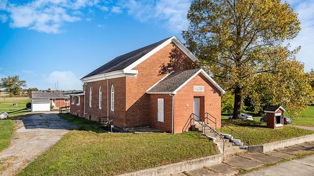 $169,900 | 8402 East County Road 200 South, New Point, IN 47240