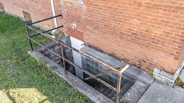 $169,900 | 8402 East County Road 200 South, New Point, IN 47240