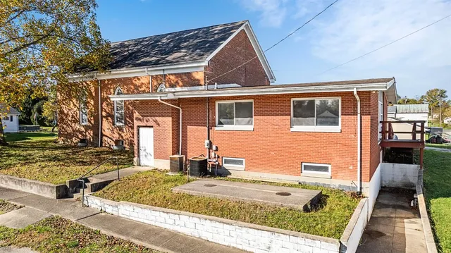 $169,900 | 8402 East County Road 200 South, New Point, IN 47240