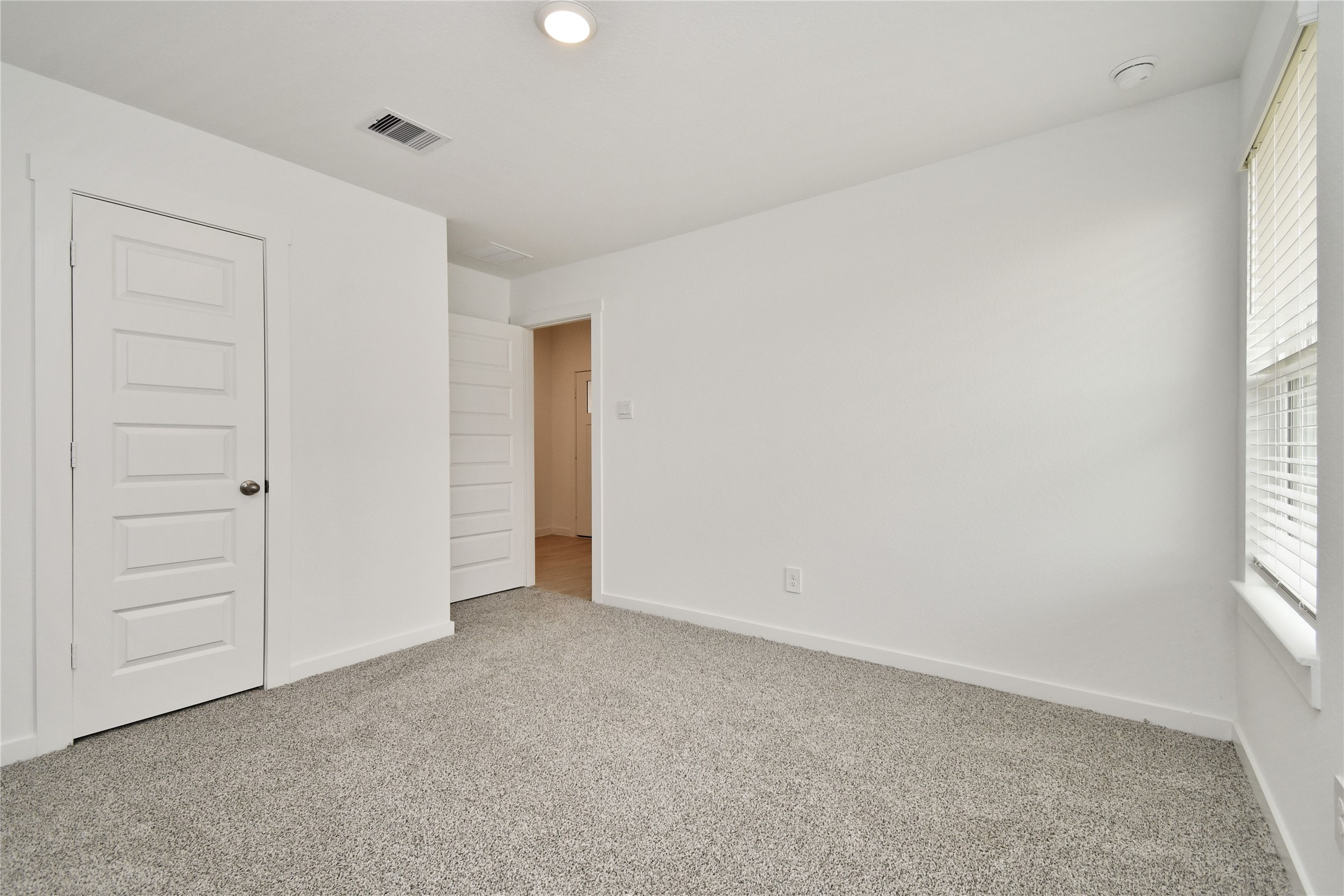 30330 Reagans Rnch Drive Katy, TX 77494 - Photo 17 of 37 Bright and clean rooms!