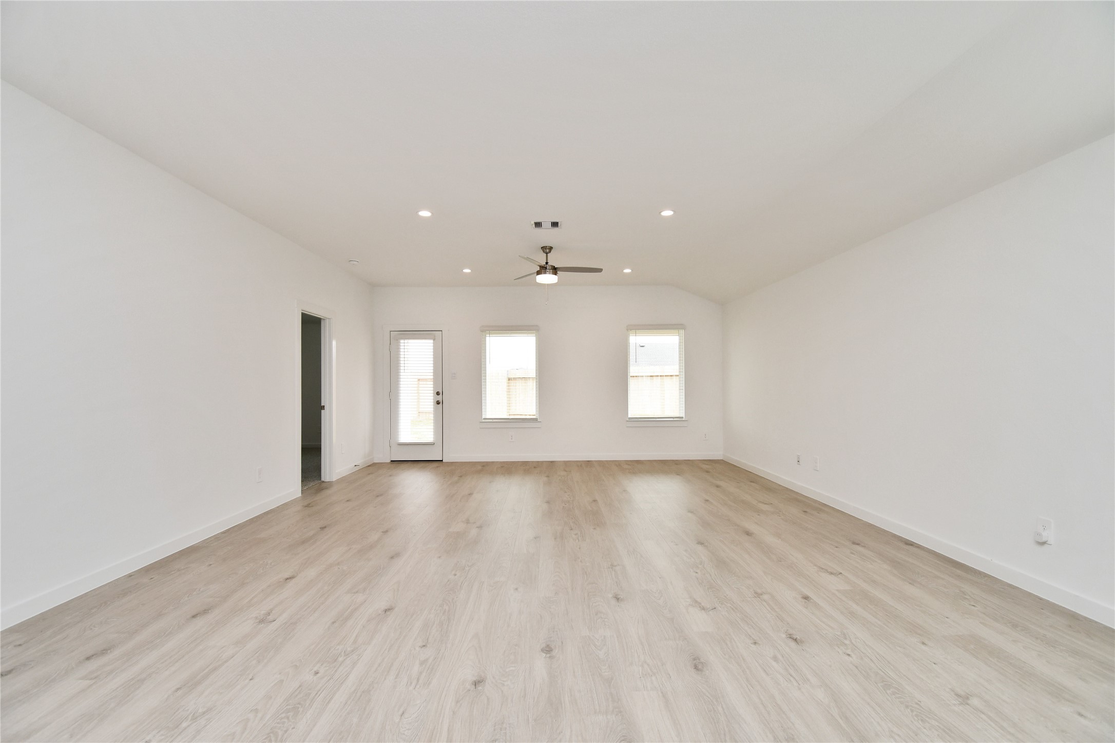 30330 Reagans Rnch Drive Katy, TX 77494 - Photo 21 of 37 Natural light and bright flooring