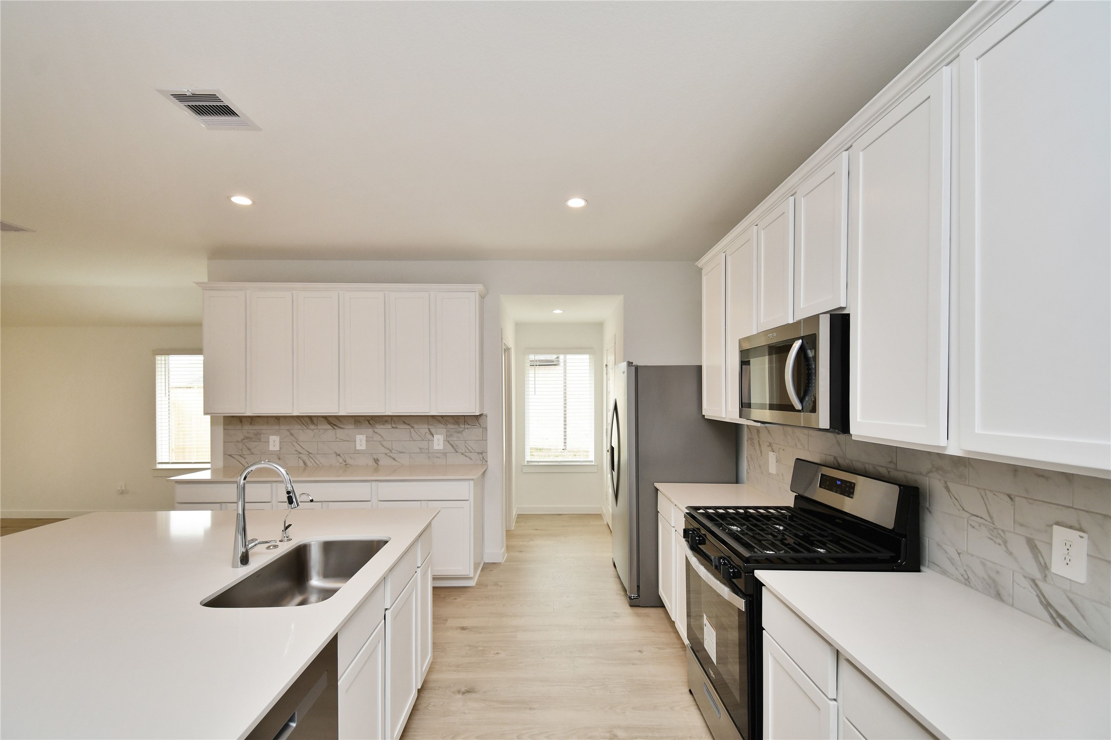 30330 Reagans Rnch Drive Katy, TX 77494 - Photo 9 of 37 Appliances included!