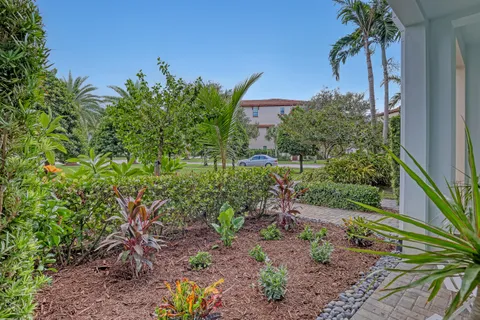 $885,000 | 7091 Edison Place, Palm Beach Gardens, FL 33418
