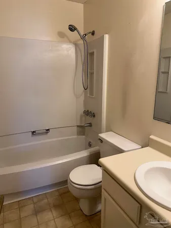 $134,900 | 7171 North 9th Avenue, Unit B12, Pensacola, FL 32504