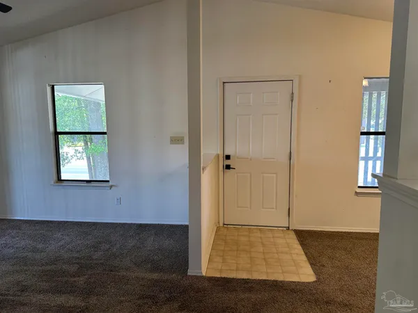 $134,900 | 7171 North 9th Avenue, Unit B12, Pensacola, FL 32504