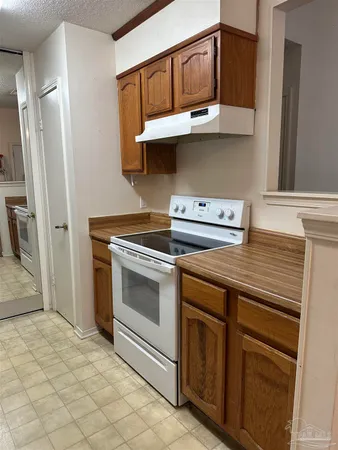 $134,900 | 7171 North 9th Avenue, Unit B12, Pensacola, FL 32504