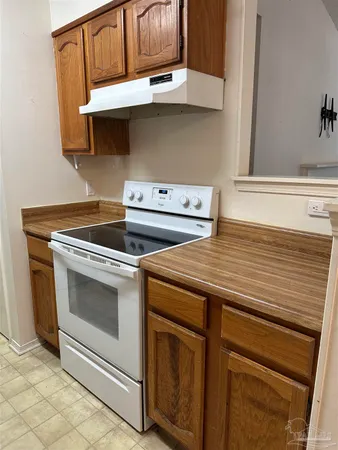 $134,900 | 7171 North 9th Avenue, Unit B12, Pensacola, FL 32504