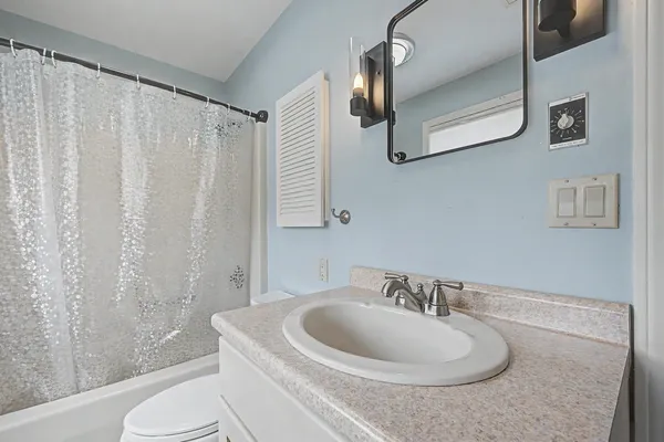$650,000 | 28 The Seasons, New London, NH 03257