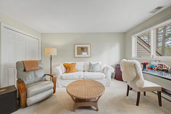 $650,000 | 28 The Seasons, New London, NH 03257