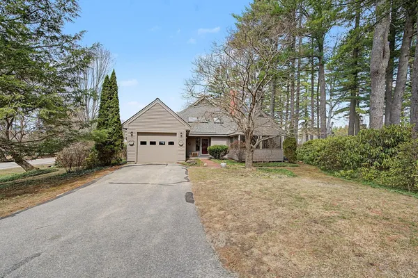 $650,000 | 28 The Seasons, New London, NH 03257