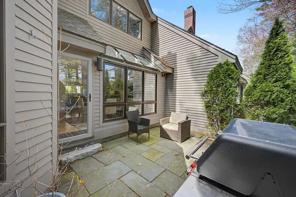 $650,000 | 28 The Seasons, New London, NH 03257