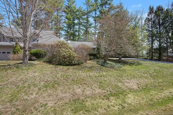 $650,000 | 28 The Seasons, New London, NH 03257