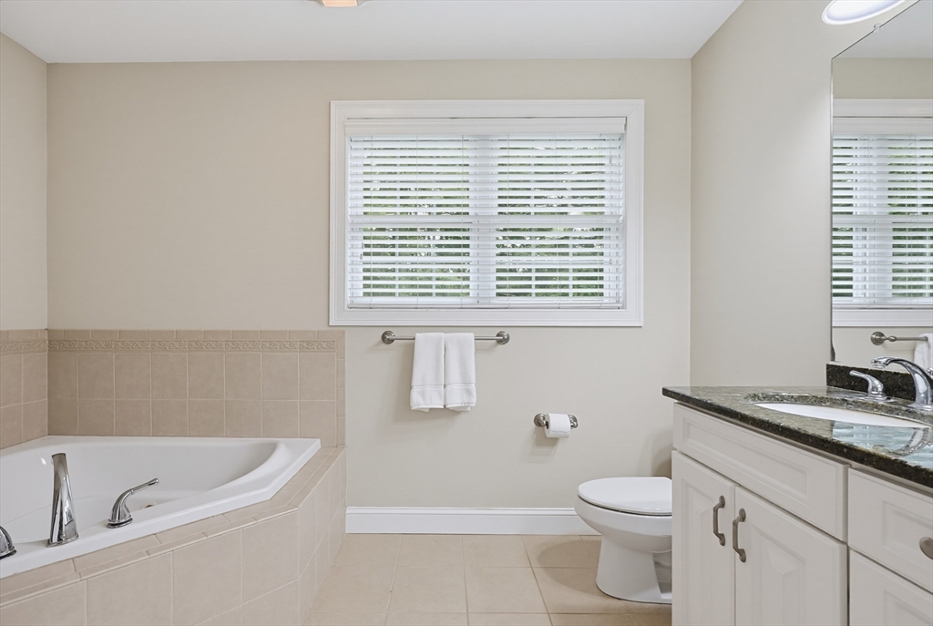 25 Sullivan Way Foxboro, MA 02035 - Photo 33 of 41