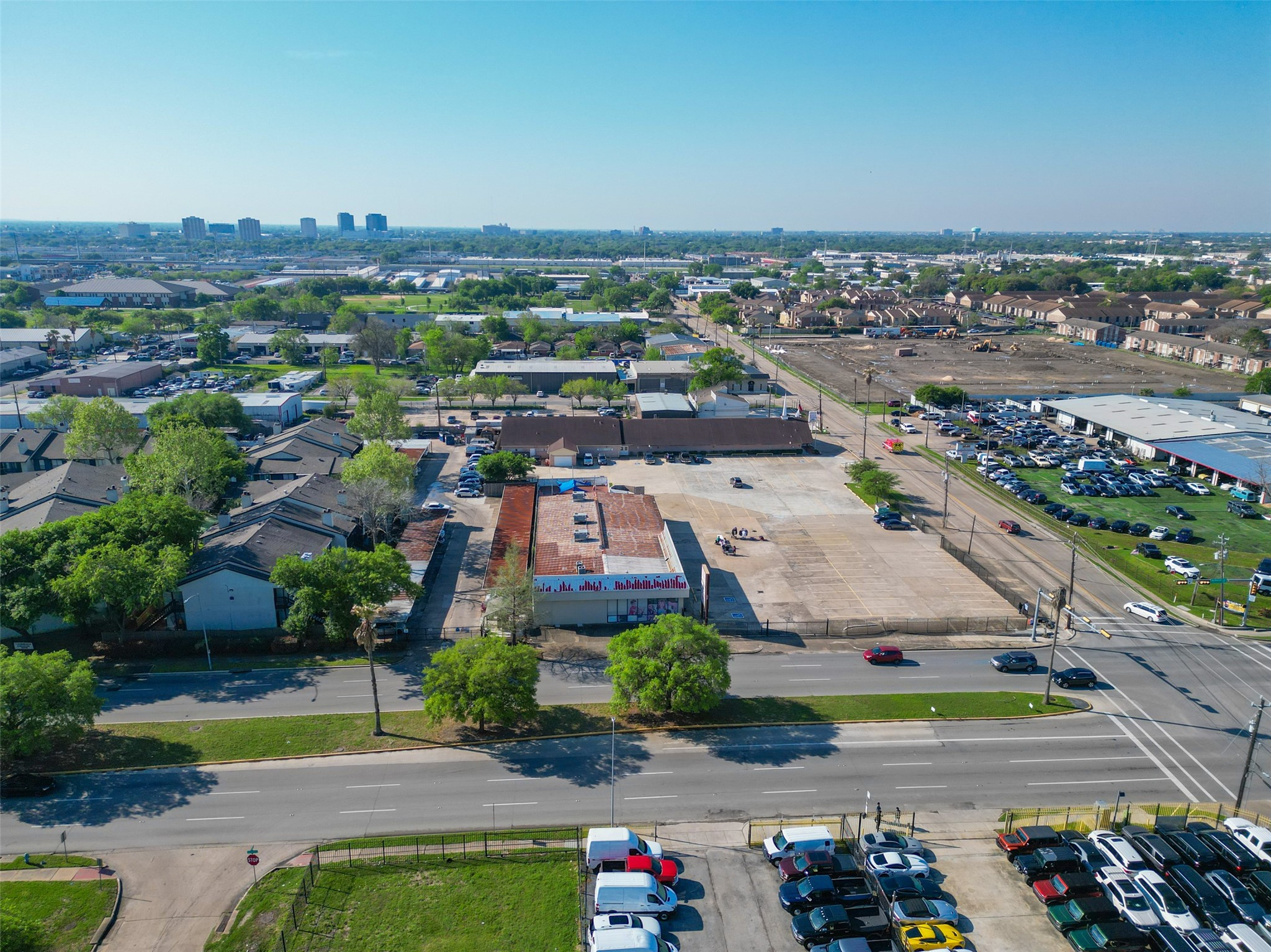 3222 Jarvis Street Houston, TX 77063 - Photo 25 of 31 an aerial view of a city