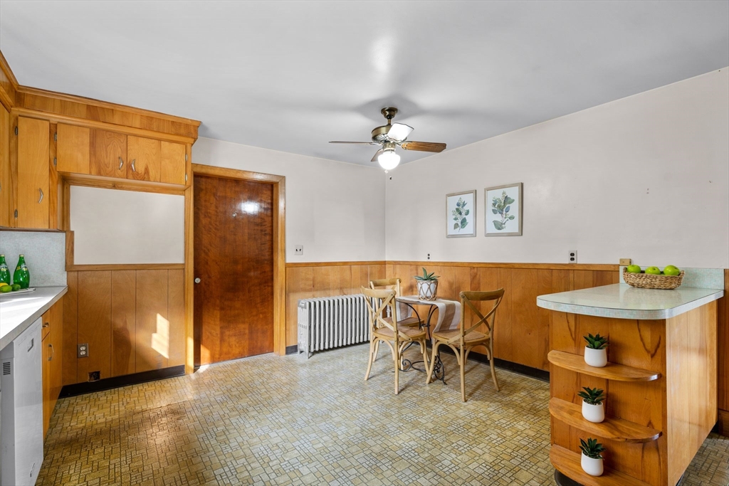 462 Appleton Street Arlington, MA 02476 - Photo 12 of 37