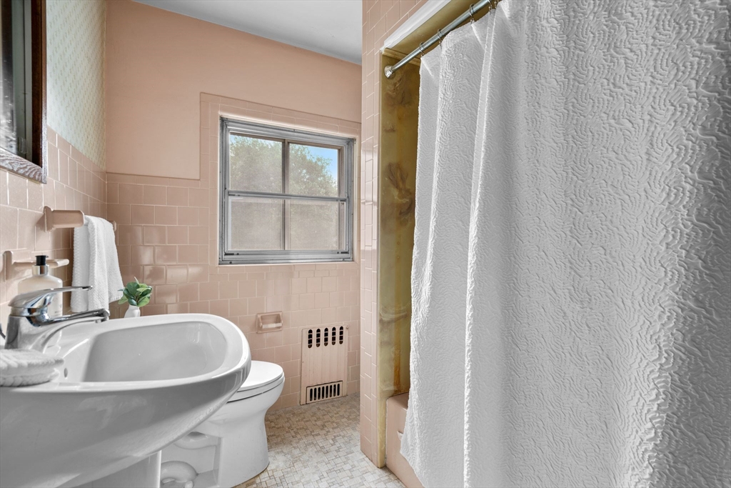 462 Appleton Street Arlington, MA 02476 - Photo 27 of 37