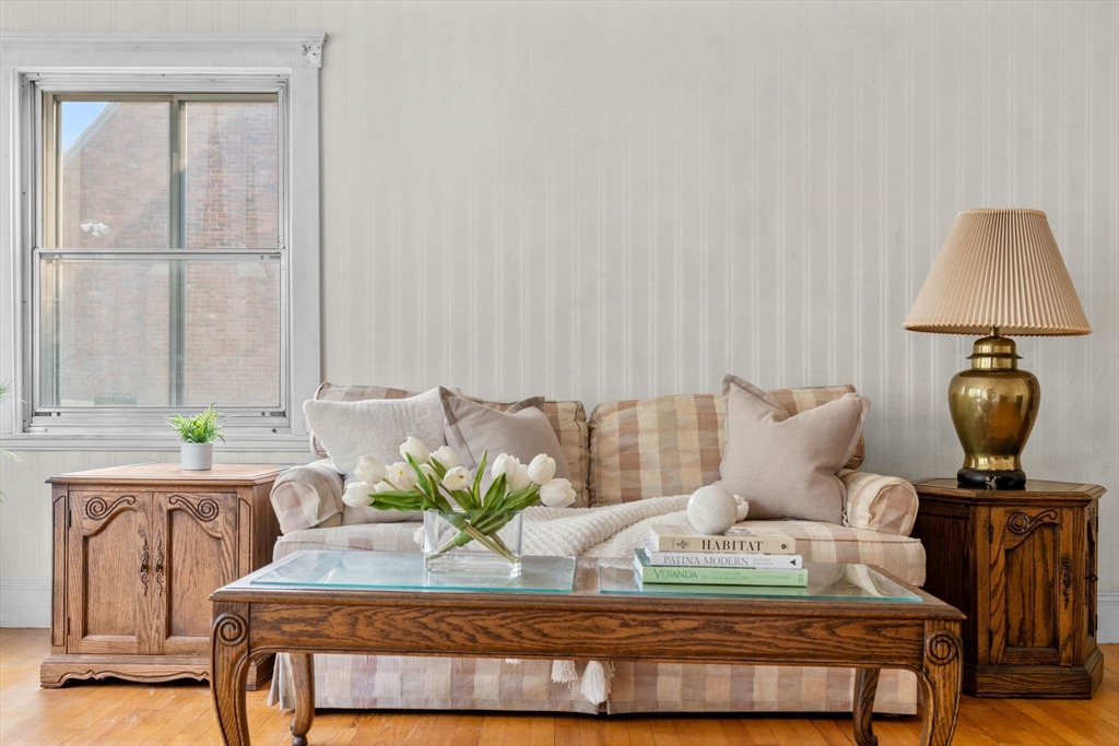 462 Appleton Street Arlington, MA 02476 - Photo 6 of 37