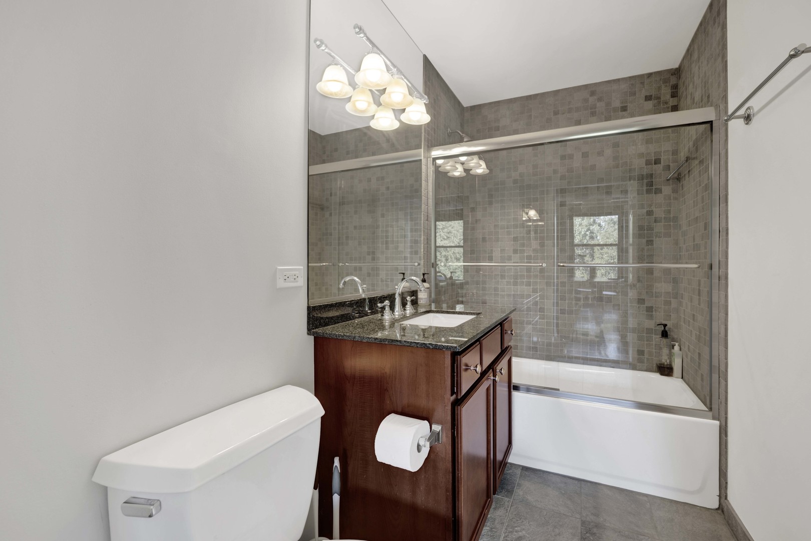 1069 West 14th Place, Unit 332 Chicago, IL 60608 - Photo 17 of 26