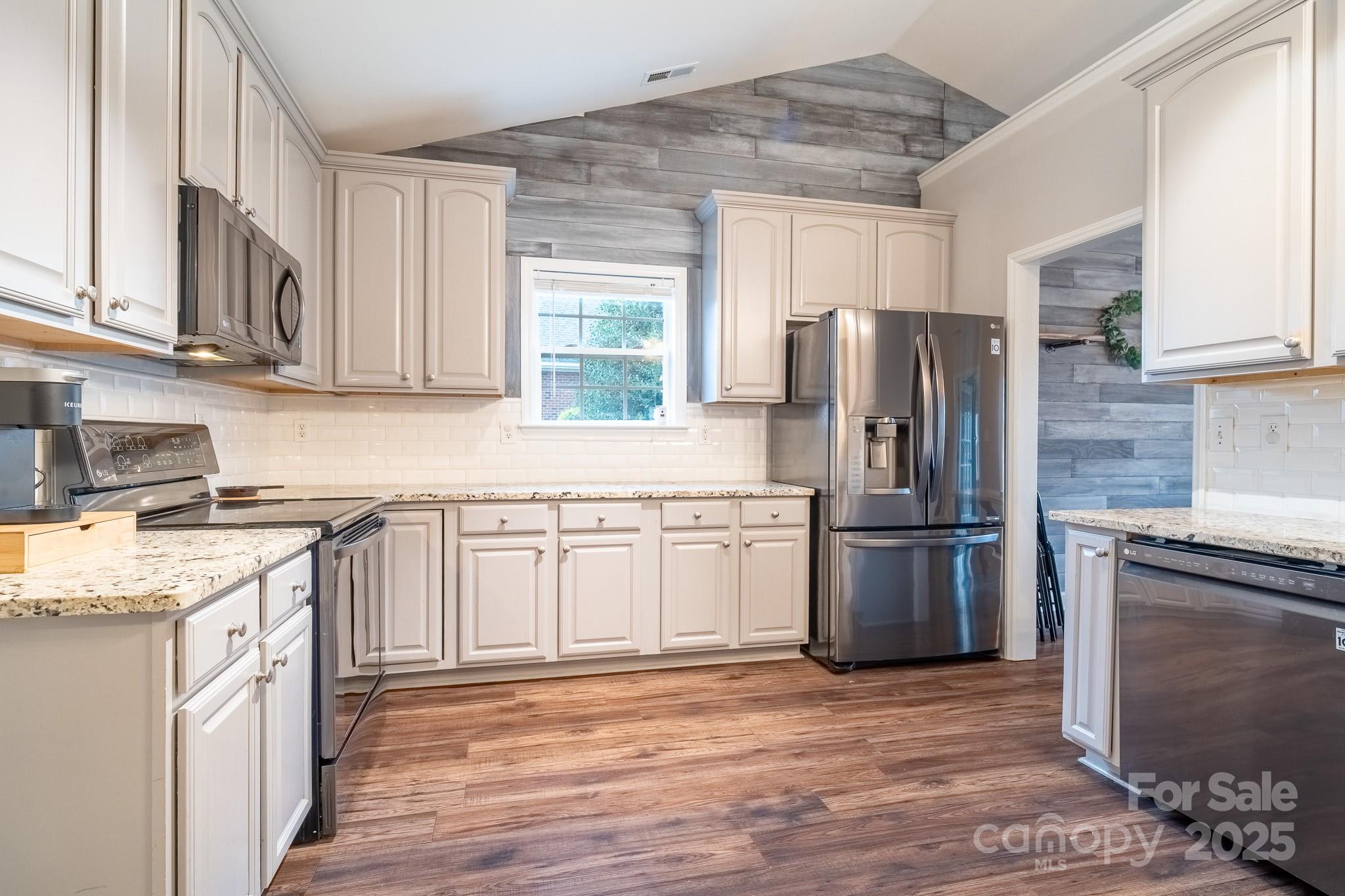 3334 Flagler Circle Midland, NC 28107 - Photo 7 of 33