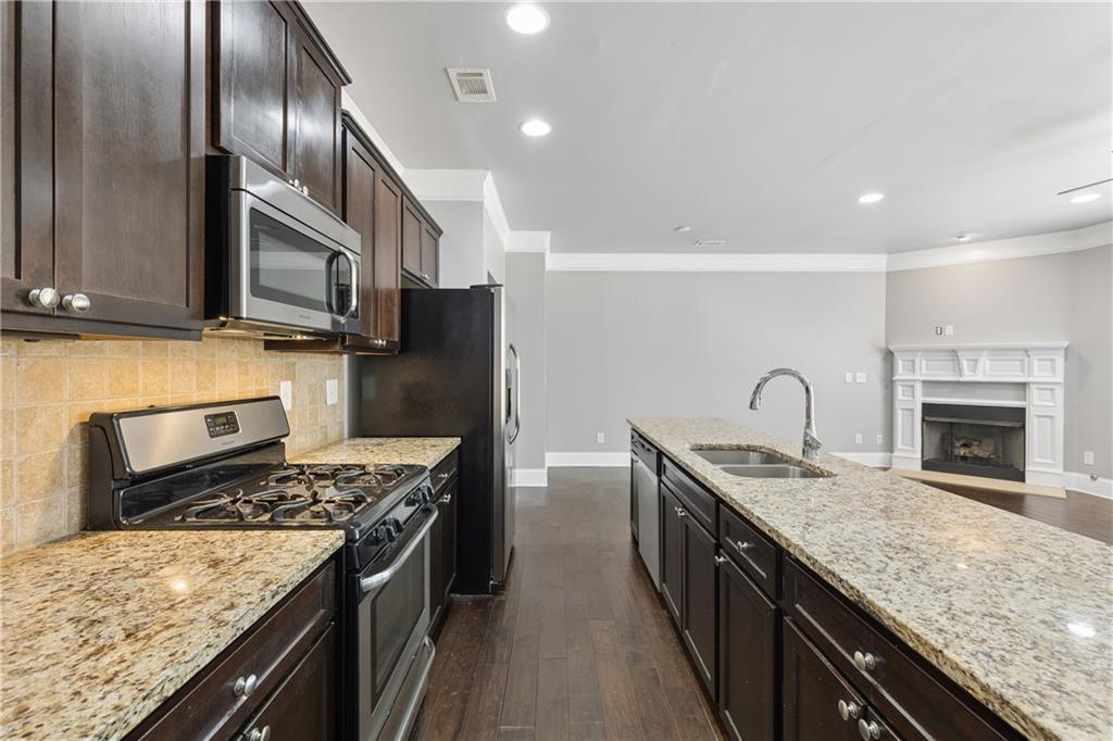2854 Jordan Oaks Lane Decatur, GA 30033 - Photo 10 of 39