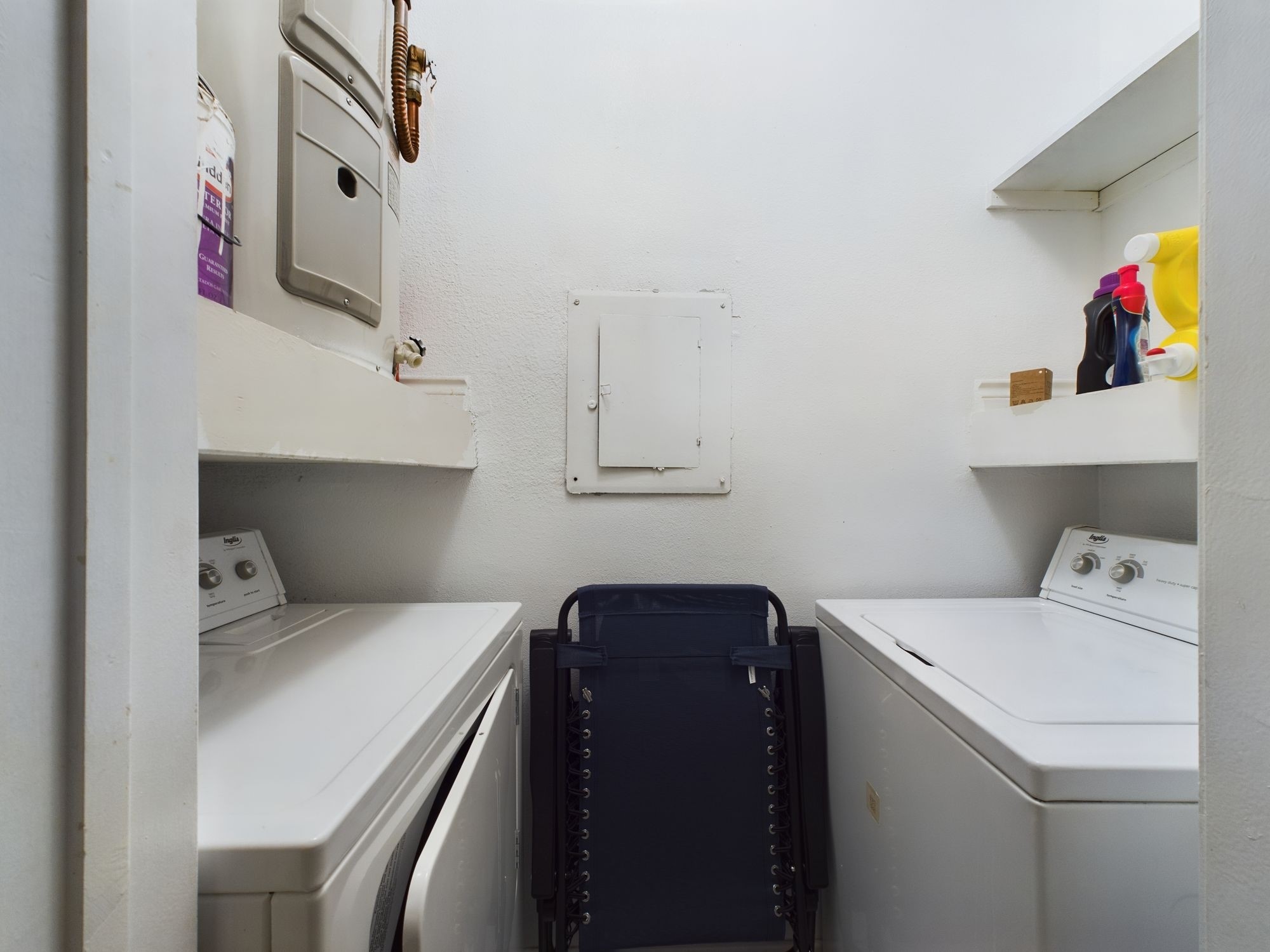 3001 Cedar Street, Unit 209 Austin, TX 78705 - Photo 11 of 17 a utility room with dryer and washer