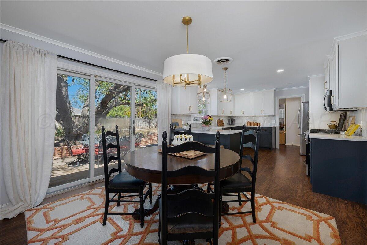 6100 Jameson Road Amarillo, TX 79106 - Photo 2 of 28 08-Dining Room