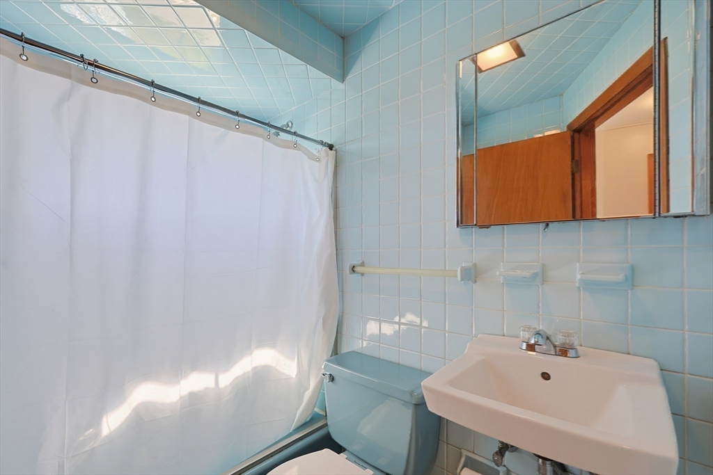24 Poplar Road Quincy, MA 02169 - Photo 19 of 25