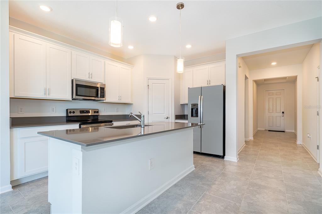 181 Aces High Lane Davenport, FL 33896 - Photo 2 of 14