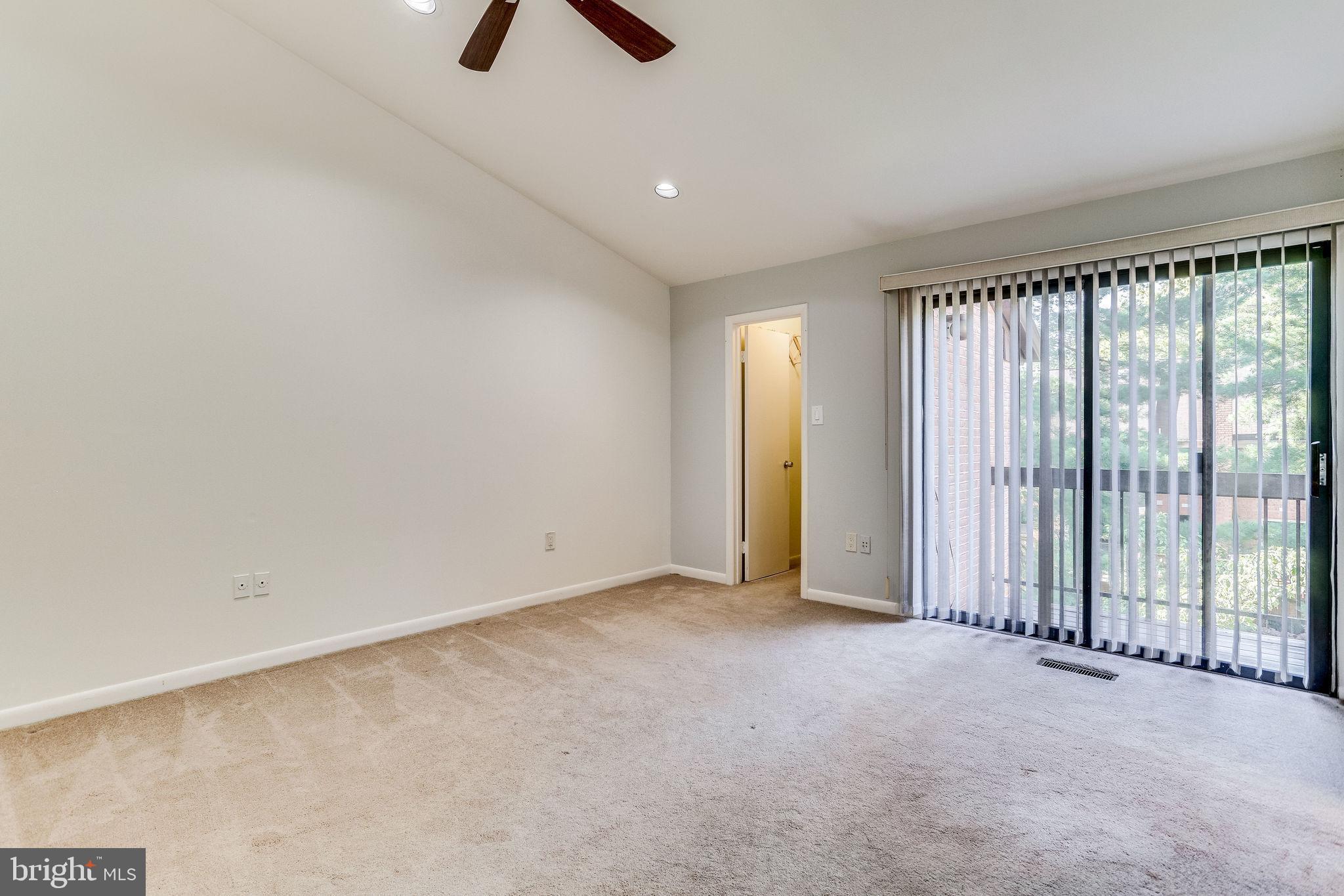 5237 King Charles Way, Unit 12 Bethesda, MD 20814 - Photo 14 of 29 PRIMARY BEDROOM